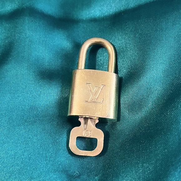 Louis Vuitton Handbags - Louis Vuitton Lock and Key #321